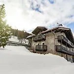 Nellali Holiday home *