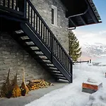 Nellali Holiday home