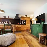 Nellali Holiday home *
