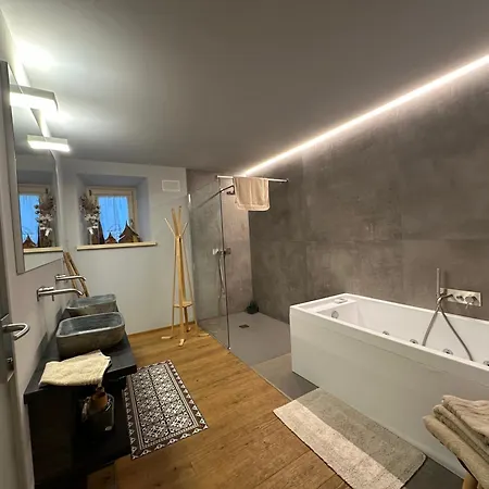 Nellali グレッサーン